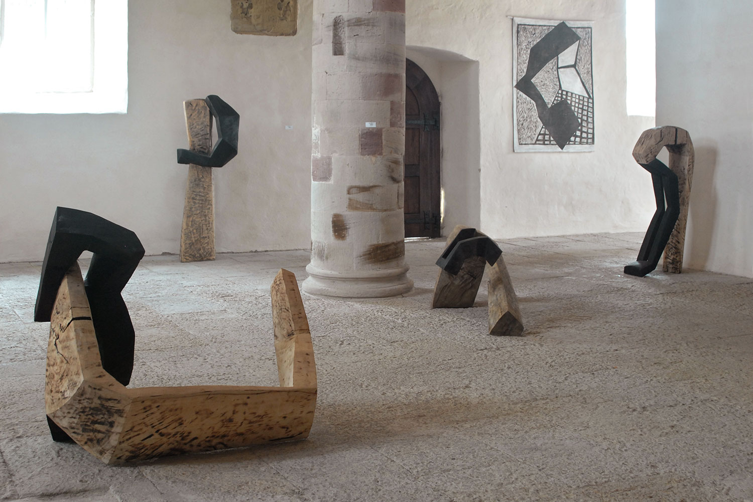 Ausstellung "Leibesräume" . Beate Debus . Romanische Basilika Breitungen . 2006