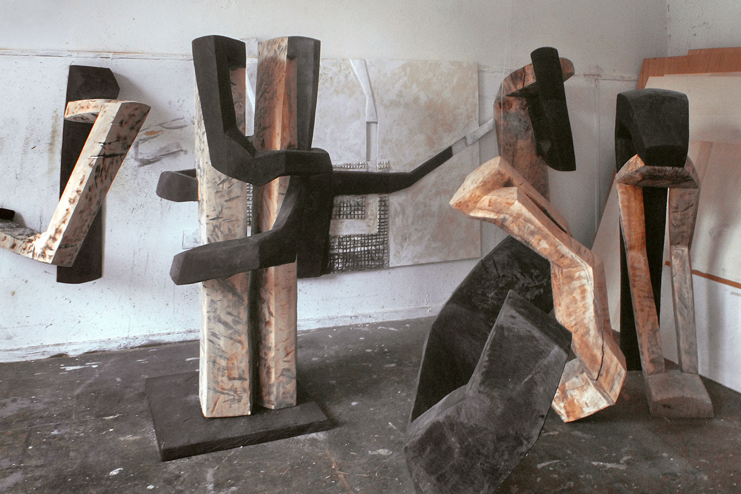 Holzskulpturen von Beate Debus . Oberalba 2006