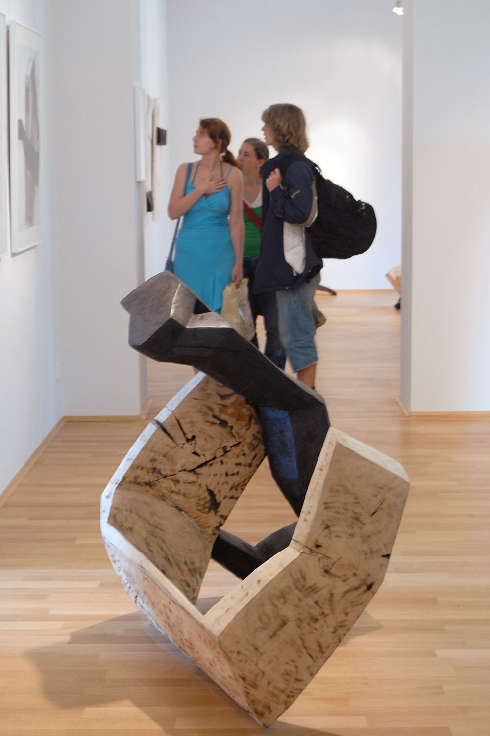 Besucher . Ausstellung "corpus" . Beate Debus . Städtische galerie ada Meiningen . 2007