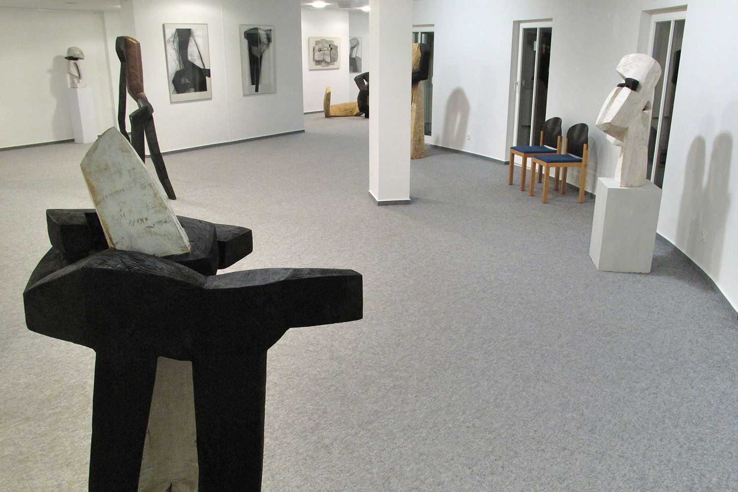Ausstellung "Kopf und Leib bewegt" . Beate Debus . Galerie Stadthalle Gersfeld 2010