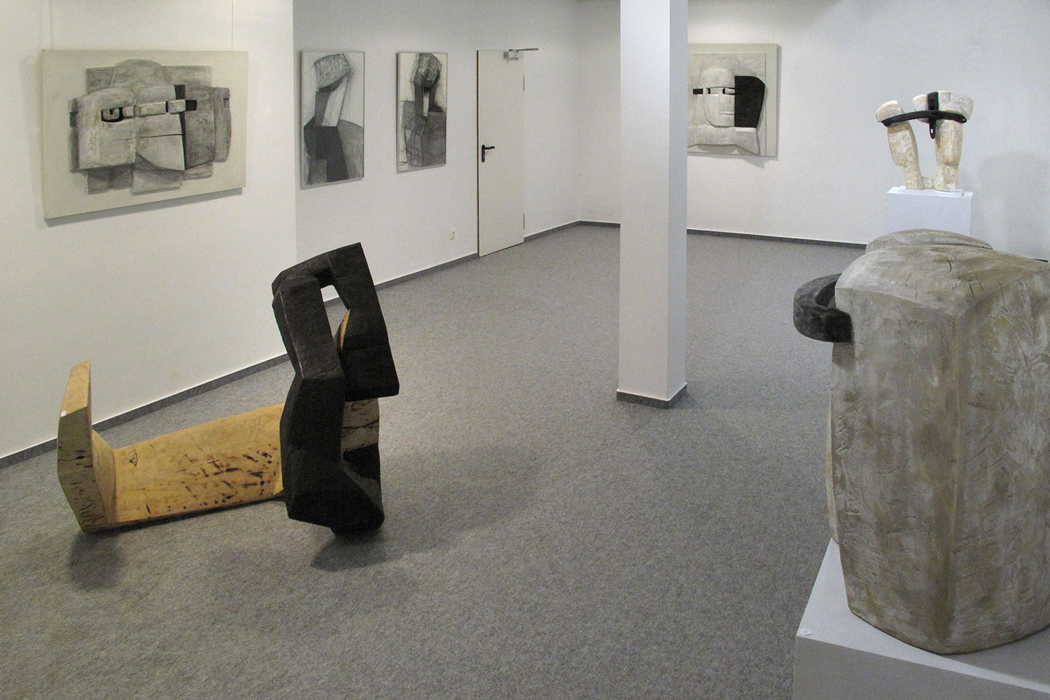 Ausstellung "Kopf und Leib bewegt" . Beate Debus . Galerie Stadthalle Gersfeld 2010