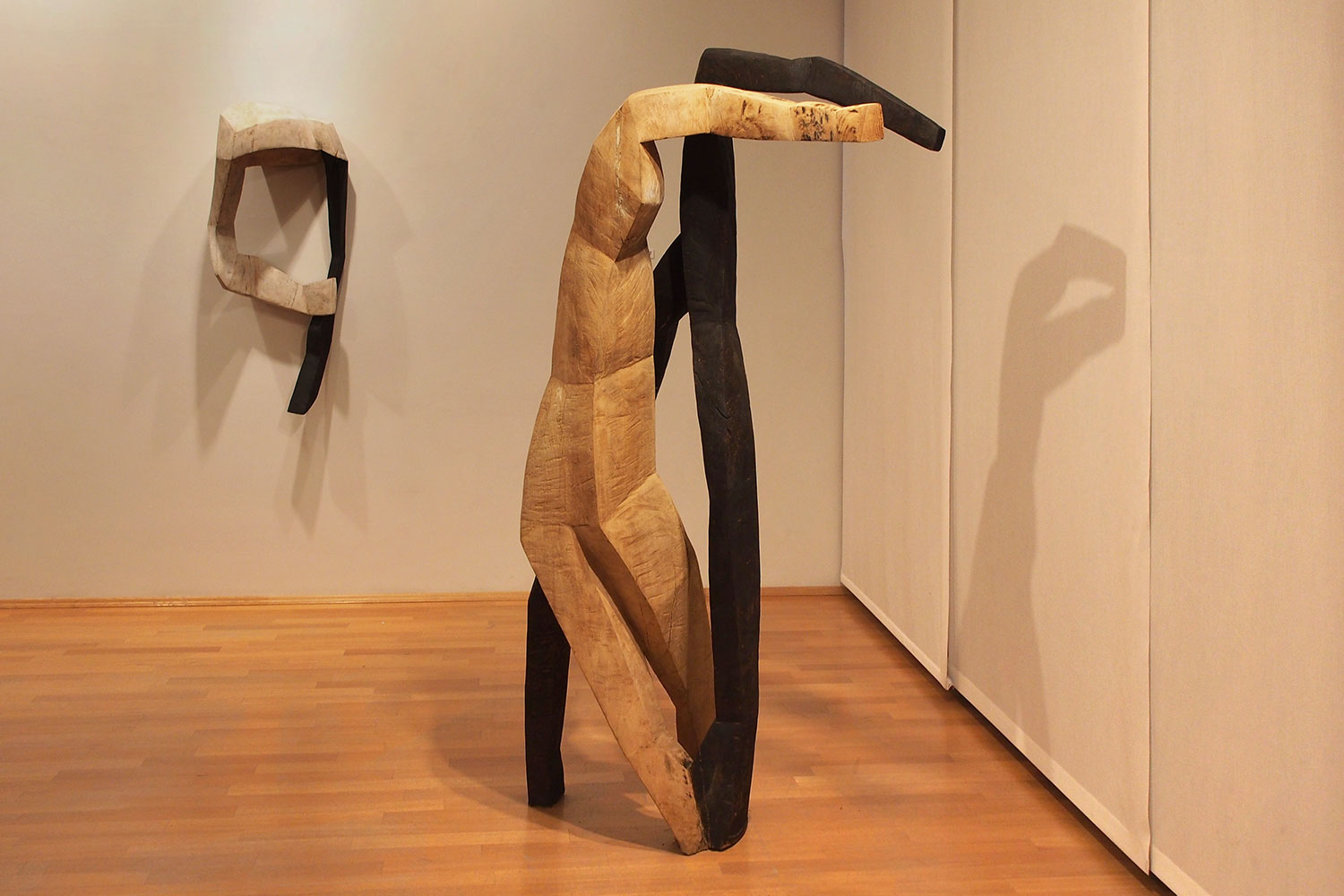Ausstellung "Licht-Schatten-Tänze" . Beate Debus . Galerie ada Meiningen 2016