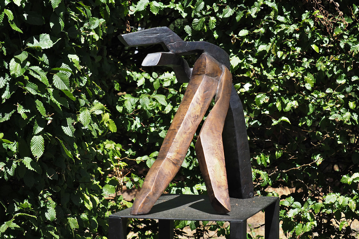Ausstellung "Neue.Skulptur.Weimar.2018" . Bronzeskulpturen . Beate Debus . Landgut Holzdorf 2018