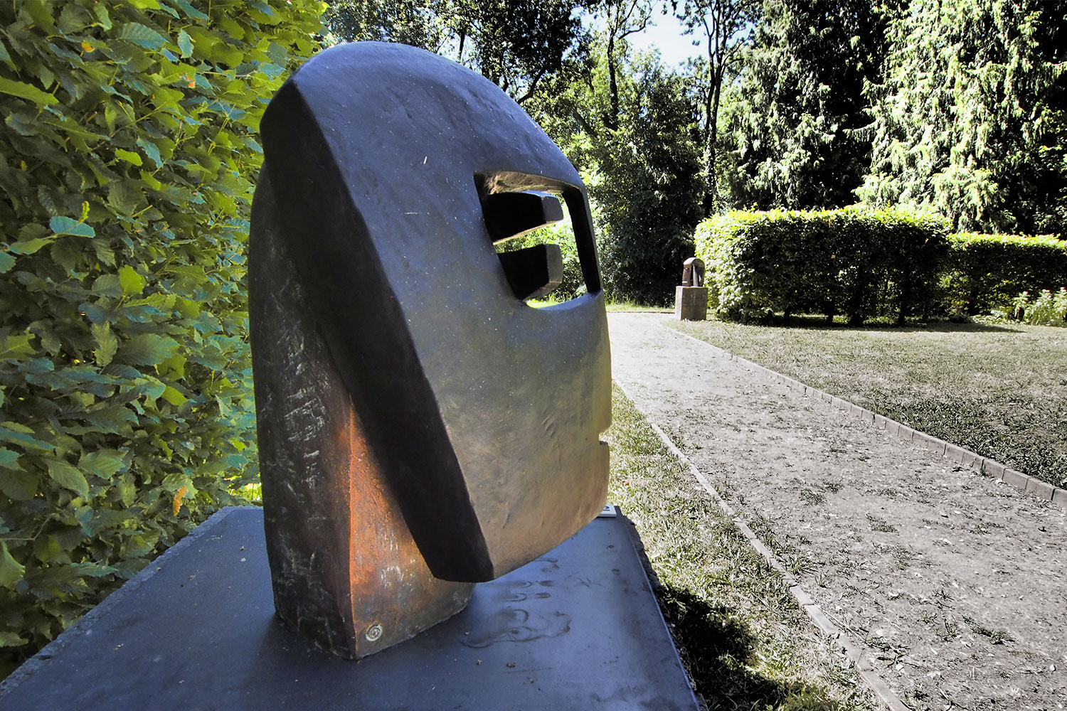 Ausstellung "Neue.Skulptur.Weimar.2018" . Bronzeskulpturen . Beate Debus . Landgut Holzdorf 2018
