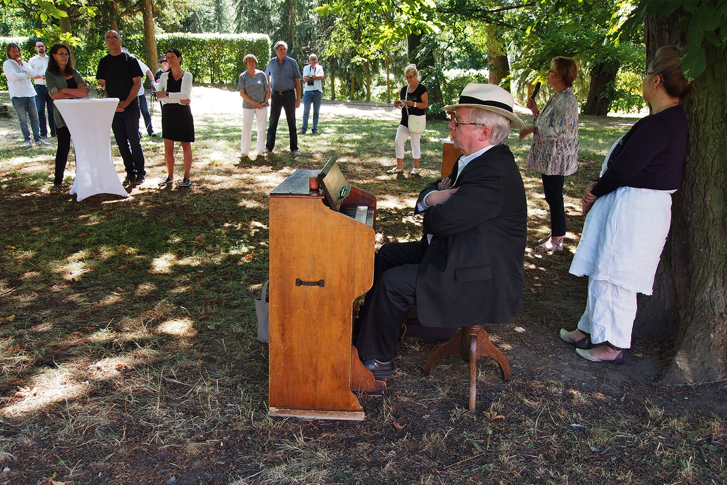 Ausstellung "Neue.Skulptur.Weimar.2018" . Beate Debus und Thomas Röthel . Landgut Holzdorf 2018