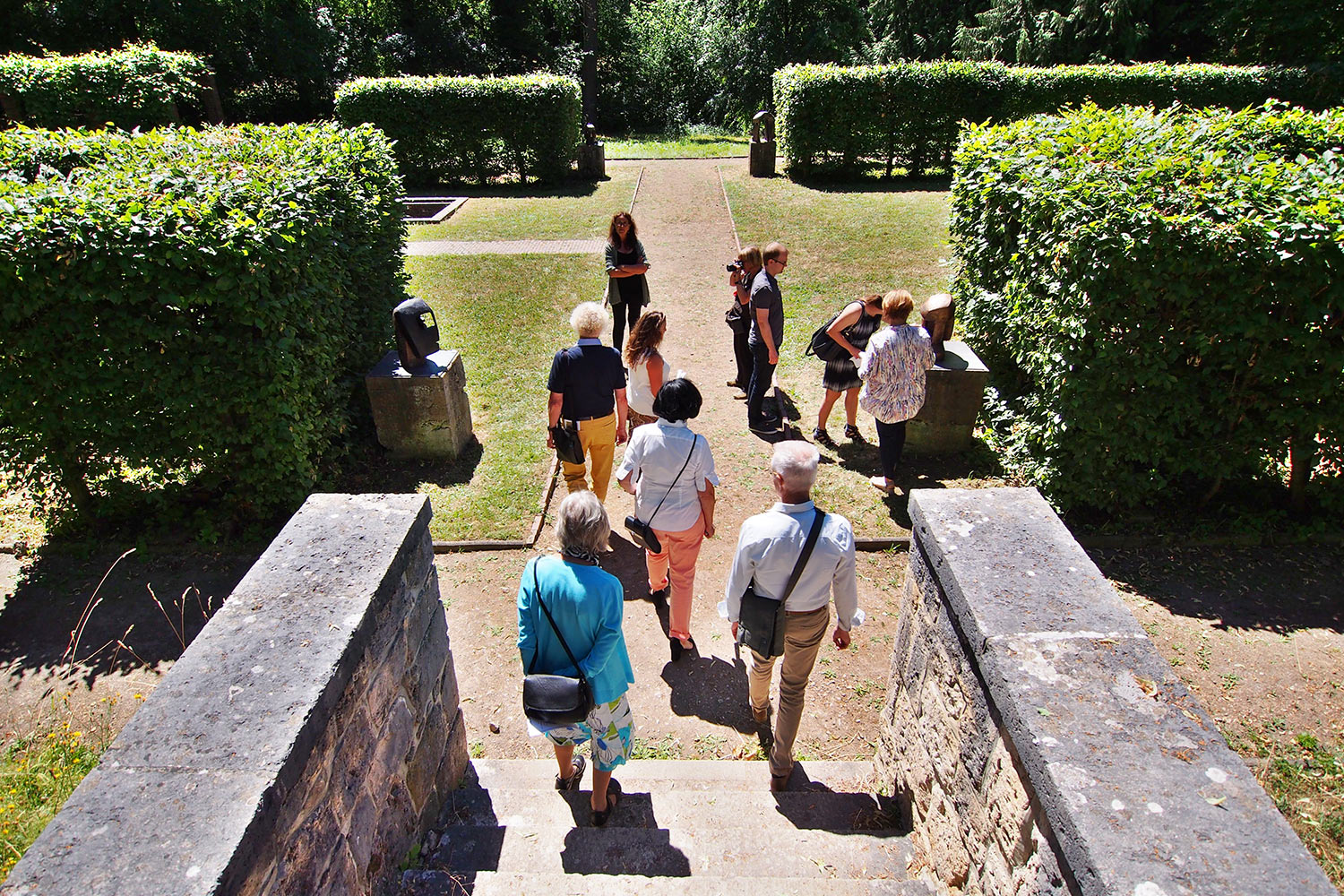 Ausstellung "Neue.Skulptur.Weimar.2018" . Bronzeskulpturen . Beate Debus . Landgut Holzdorf 2018