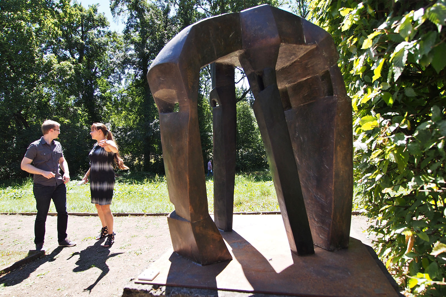 Ausstellung "Neue.Skulptur.Weimar.2018" . Bronzeskulpturen . Beate Debus . Landgut Holzdorf 2018