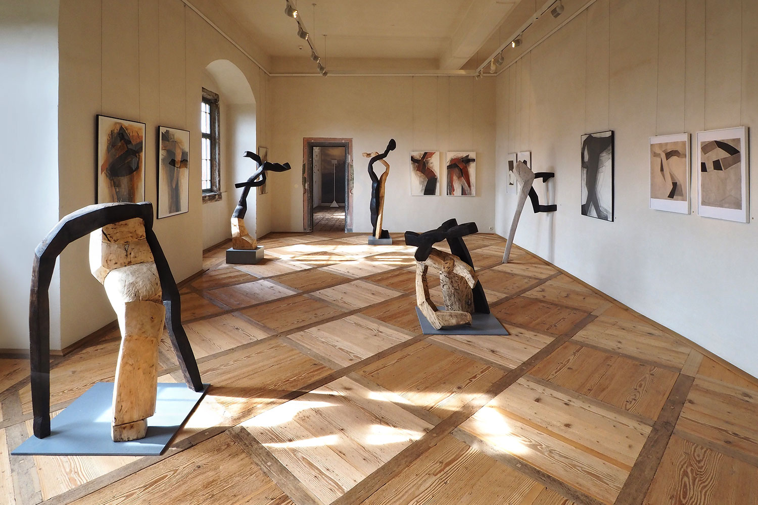 Ausstellung "Da-Seins-Formen" . Skulpturen & Arbeiten auf Papier . Beate Debus . Schloss Wilhelmsburg Schmalkalden . 2019/20