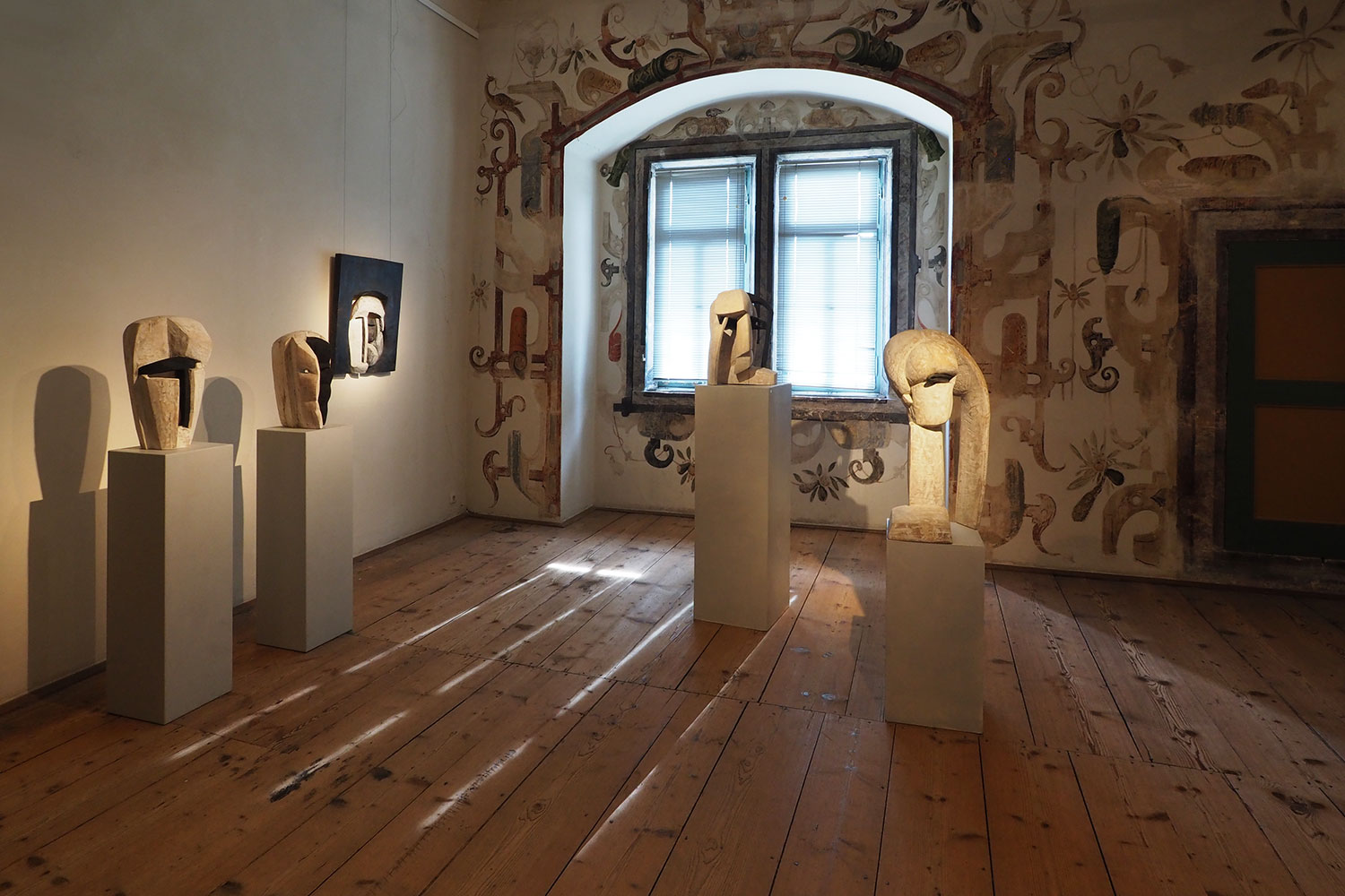 Ausstellung "Da-Seins-Formen" . Skulpturen & Arbeiten auf Papier . Beate Debus . Schloss Wilhelmsburg Schmalkalden . 2019/20