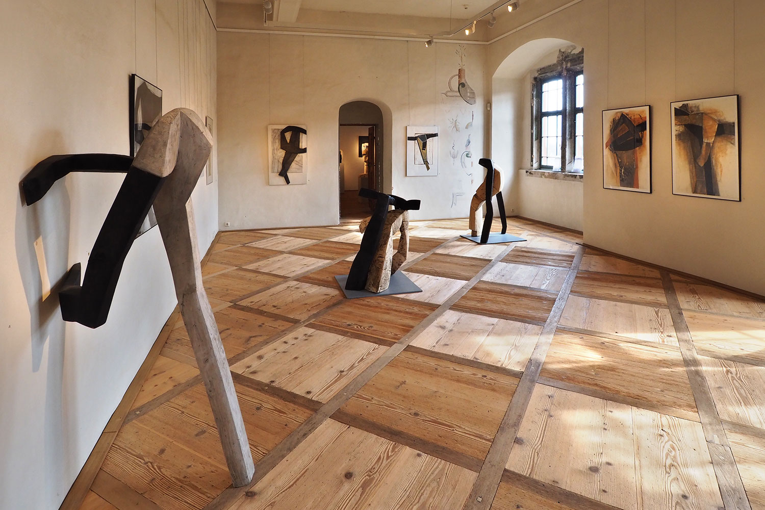 Ausstellung "Da-Seins-Formen" . Skulpturen & Arbeiten auf Papier . Beate Debus . Schloss Wilhelmsburg Schmalkalden . 2019/20