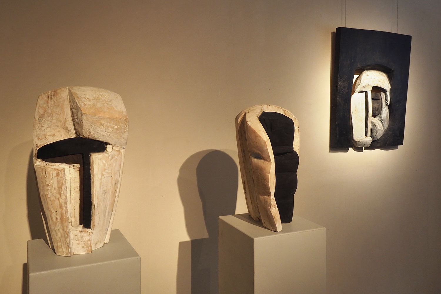 Ausstellung "Da-Seins-Formen" . Skulpturen & Arbeiten auf Papier . Beate Debus . Schloss Wilhelmsburg Schmalkalden . 2019/20