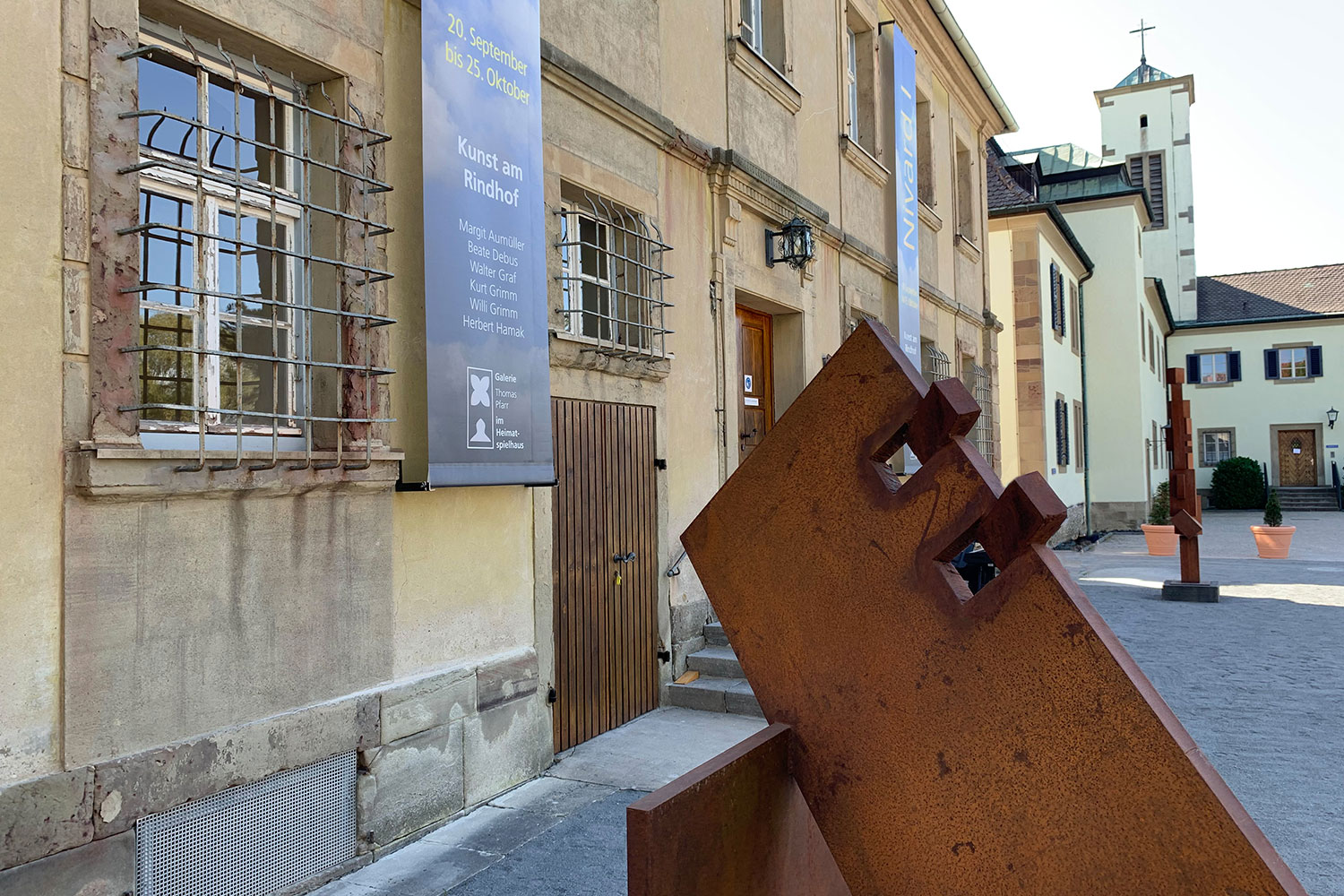 Ausstellung "Nivard 1" . Malerei Skulpturen Installationen . Eröffnung . Maria Bildhausen 2020