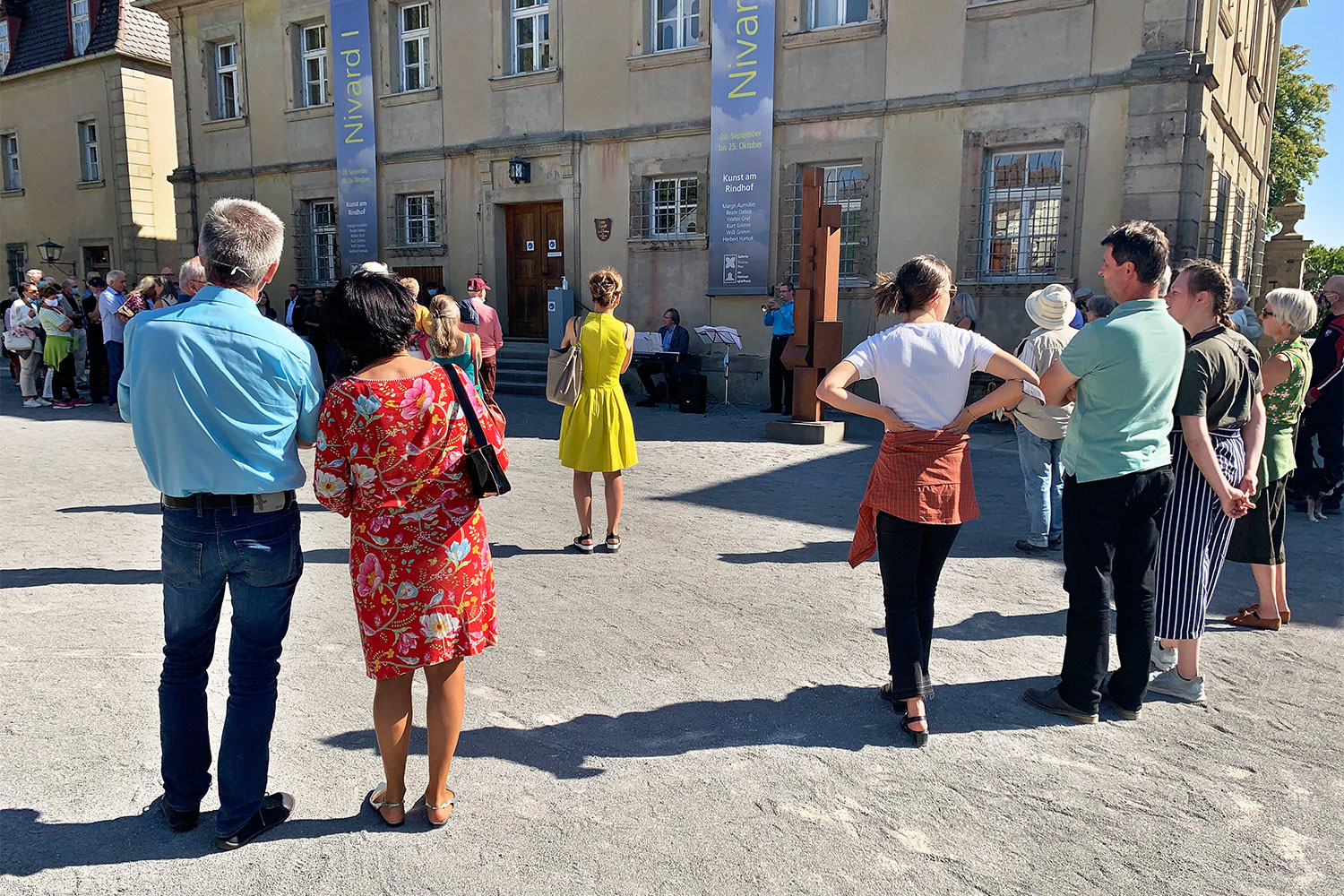 Ausstellung "Nivard 1" . Malerei Skulpturen Installationen . Eröffnung . Maria Bildhausen 2020