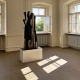 Ausstellung "Nivard 1" . Malerei Skulpturen Installationen . Holzskulptur Beate Debus . Maria Bildhausen 2020