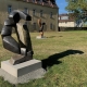 Ausstellung "Nivard 1" . Malerei Skulpturen Installationen . Bronzeskulptur "Konzentrischer Tanz" Beate Debus . Maria Bildhausen 2020